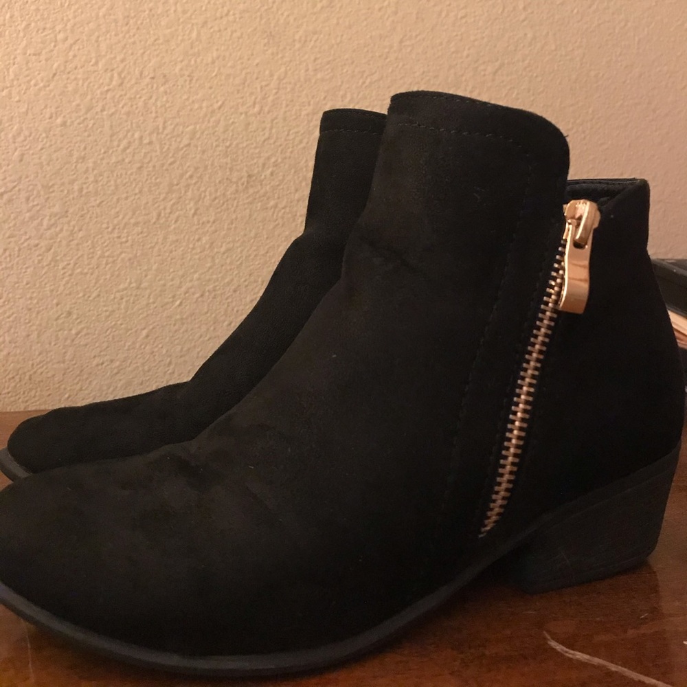 Boots size 5
